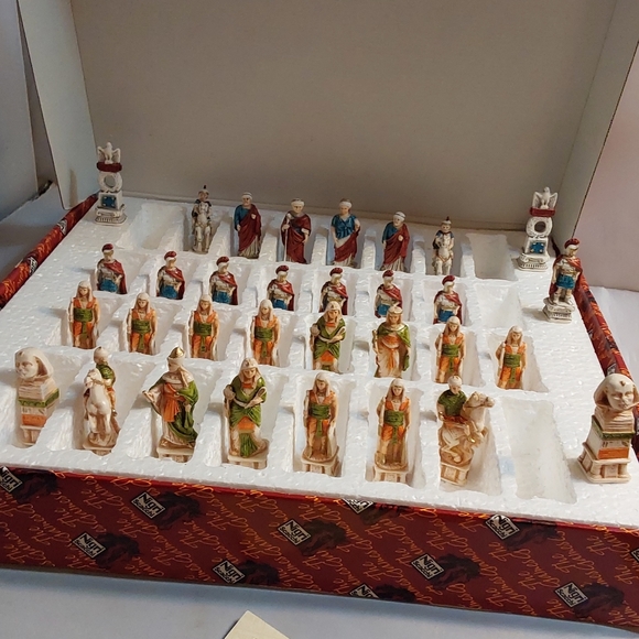 THE BATTLE OF ACTIUM HAND CAVED CHESS GAME  BY GABRIELE PACIONI - Picture 6 of 7